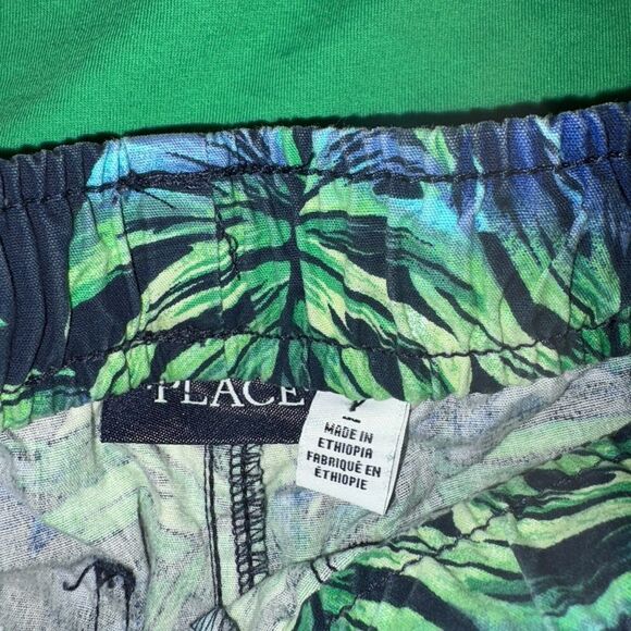 Children’s place palm leaf outfit shorts size 7 shirt 7/8 - Picture 2 of 3